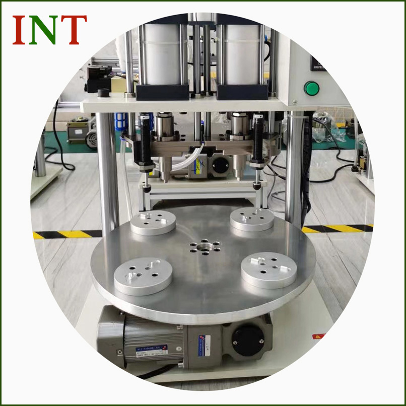 Componente și module automate ale mașinii de nituit